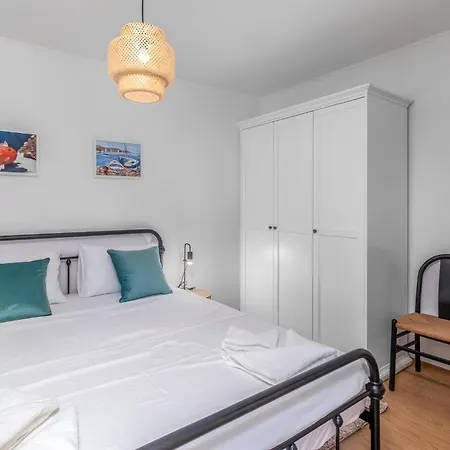 Vakantiehuis In With House Sea View Kraljevica