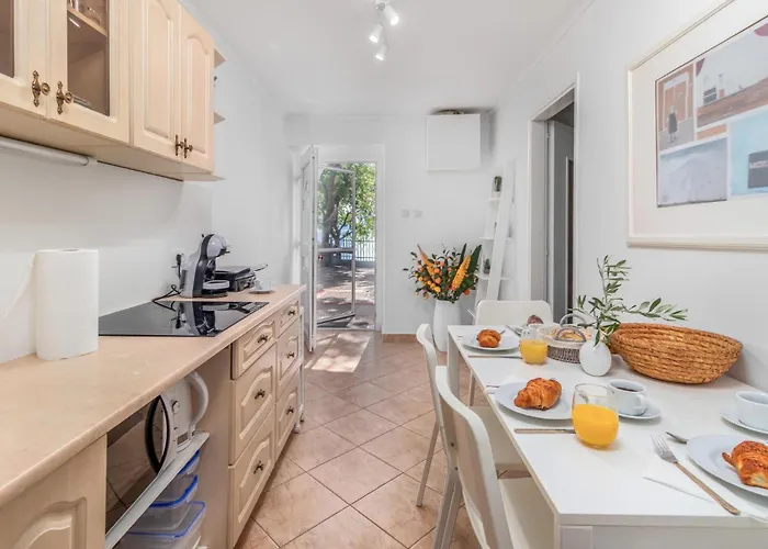 3 Bedroom Amazing In Kraljevica