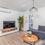 Nice Home In Kraljevica With House Sea View Case de vacanță *