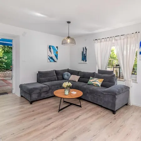 Holiday home 3 Bedroom Amazing In
