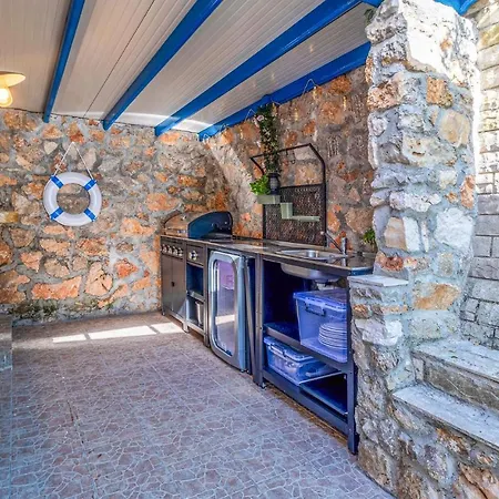 Holiday home 3 Bedroom Amazing In Kraljevica